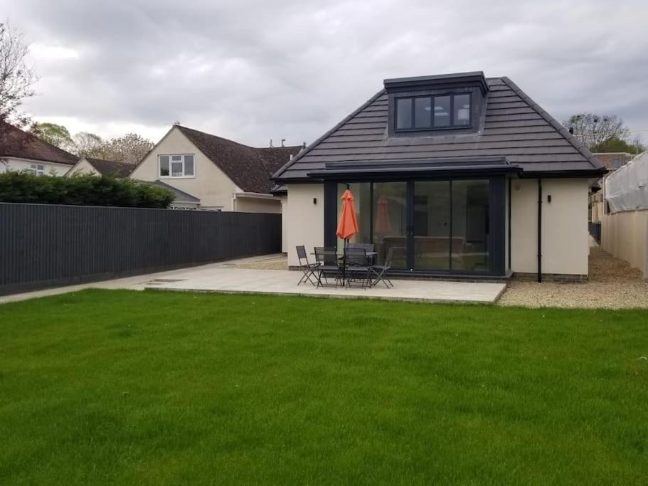 Evergreen Lodge - Two Bed Lux Flat - Parking, Garden, Patio, Wifi, Netflix - Close To Blenheim Palace & Oxford - F3 Kidlington Eksteriør bilde