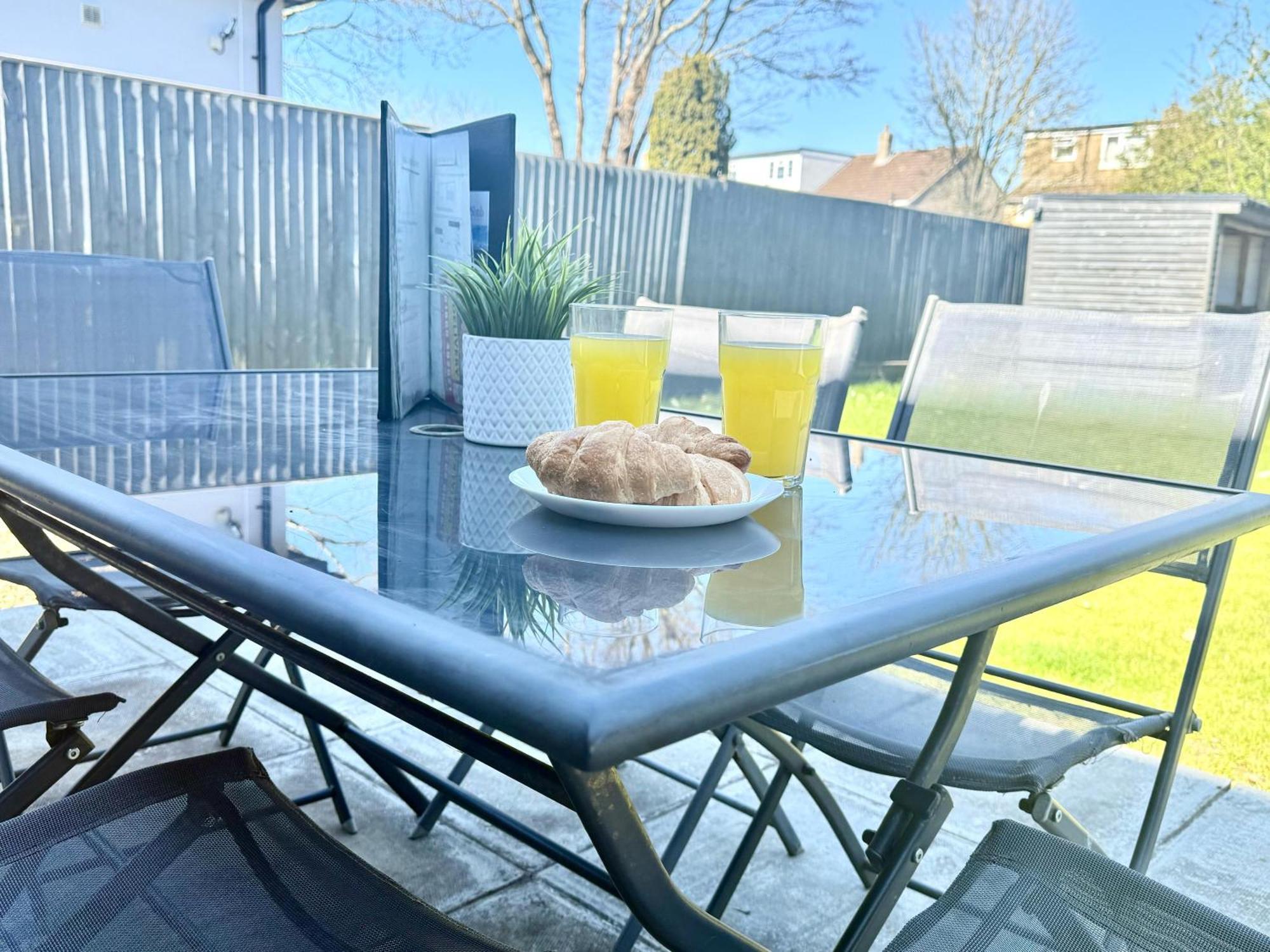 Evergreen Lodge - Two Bed Lux Flat - Parking, Garden, Patio, Wifi, Netflix - Close To Blenheim Palace & Oxford - F3 Kidlington Eksteriør bilde