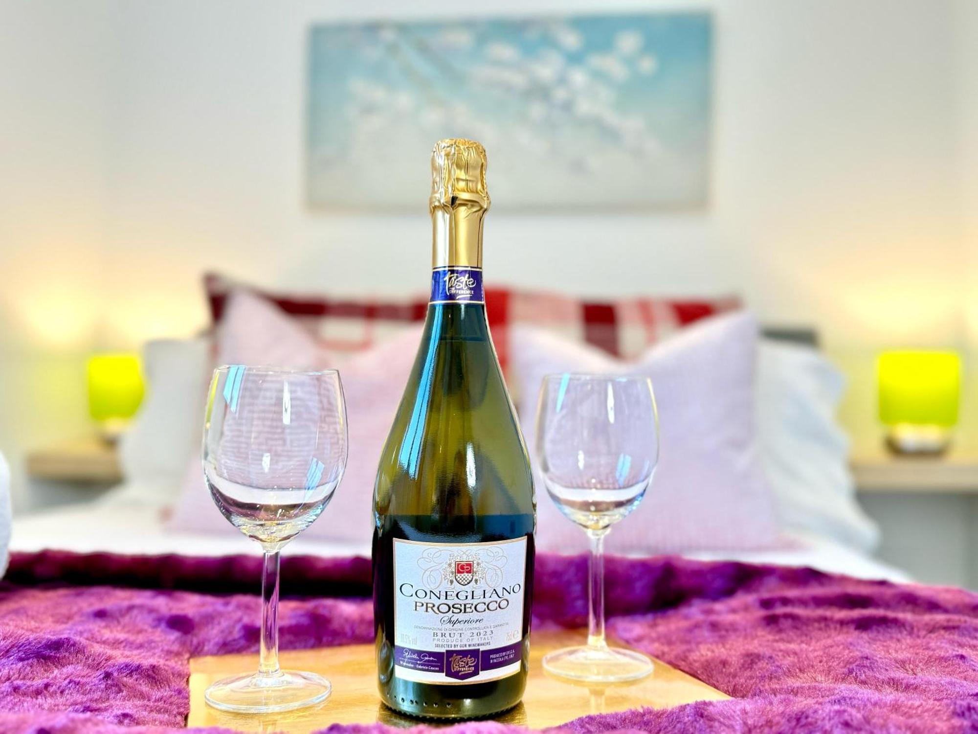 Evergreen Lodge - Two Bed Lux Flat - Parking, Garden, Patio, Wifi, Netflix - Close To Blenheim Palace & Oxford - F3 Kidlington Eksteriør bilde